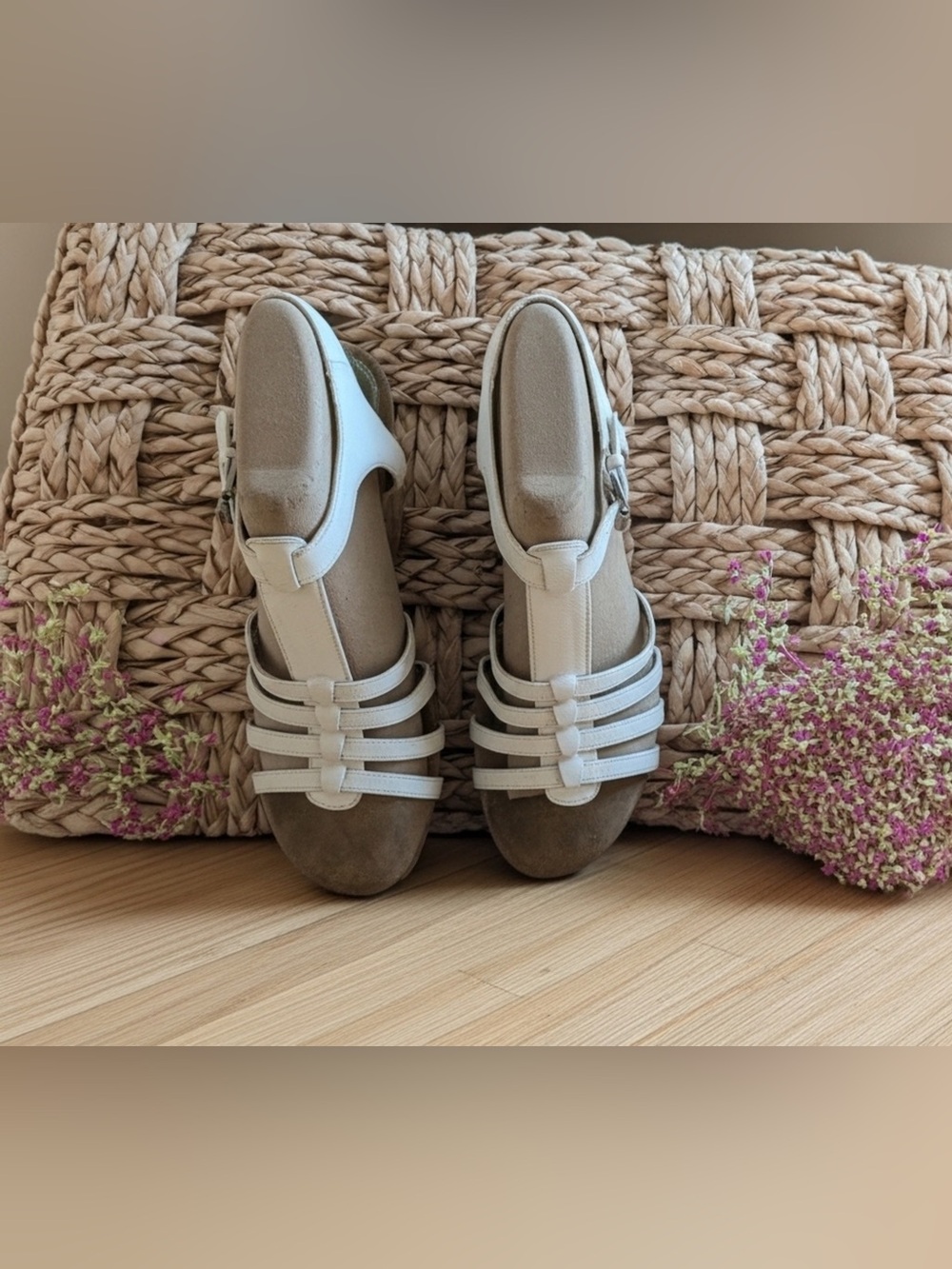 Chaps White Strappy Cork Wedge Sandals Women’s Size 7.5